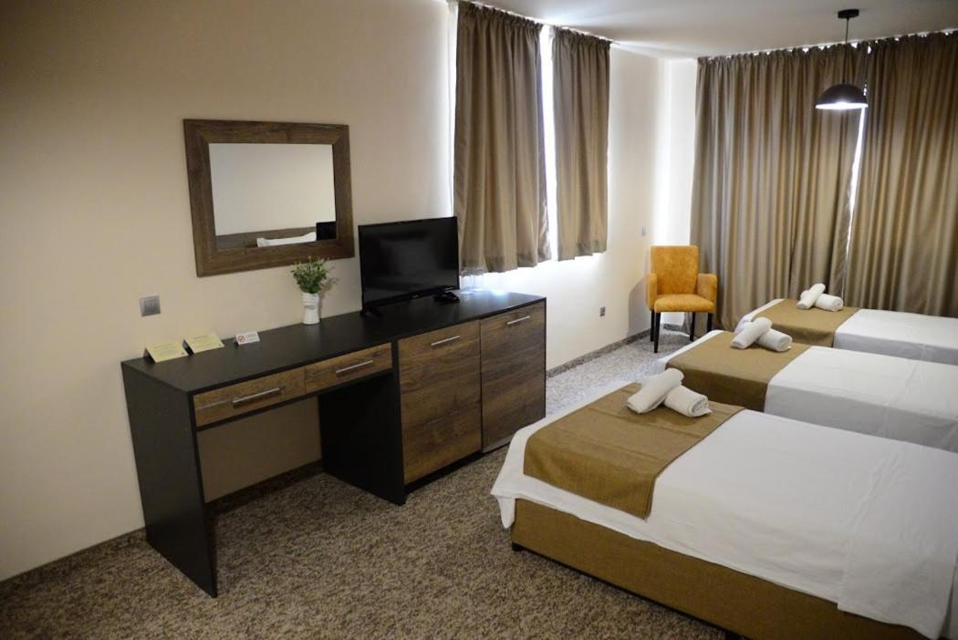 City Plaza Botewgrad Zewnętrze zdjęcie